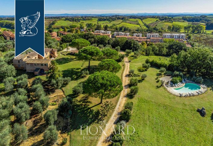 Image No.2-Ferme de 7 chambres à vendre à Siena