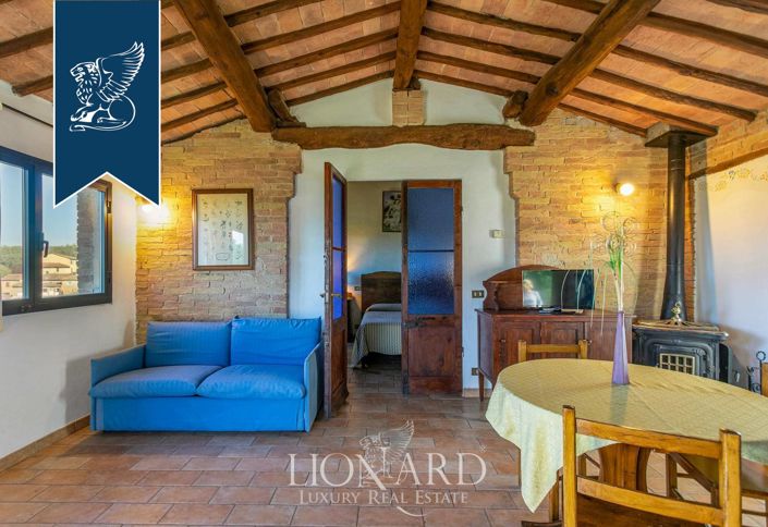 Image No.26-Ferme de 7 chambres à vendre à Siena