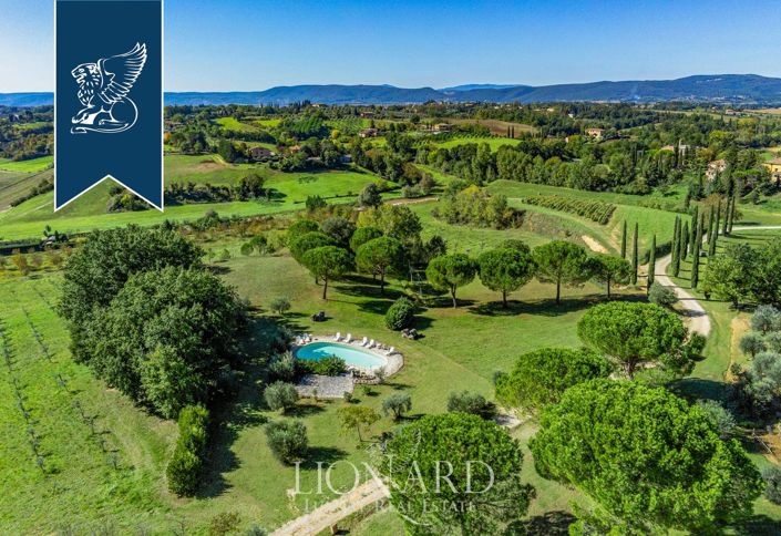 Image No.3-Ferme de 7 chambres à vendre à Siena