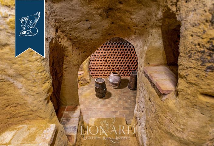 Image No.32-Ferme de 7 chambres à vendre à Siena