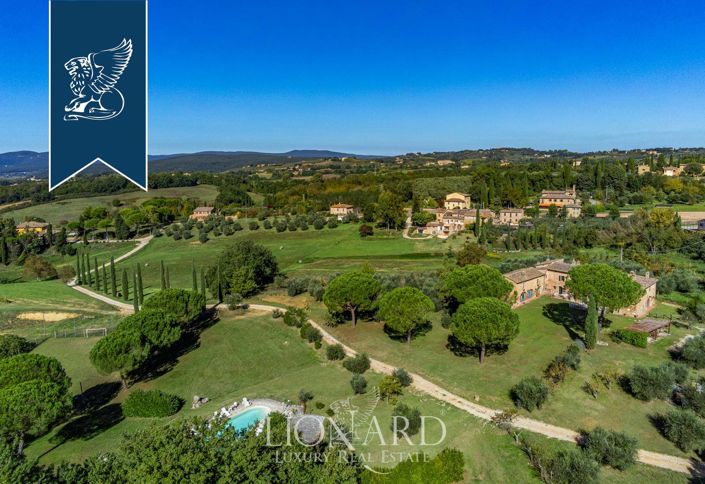 Image No.42-Ferme de 7 chambres à vendre à Siena