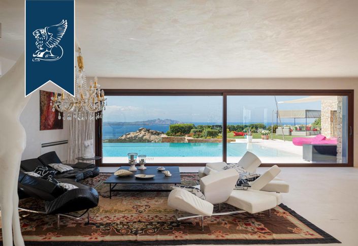 Image No.29-14 Bed Villa for sale