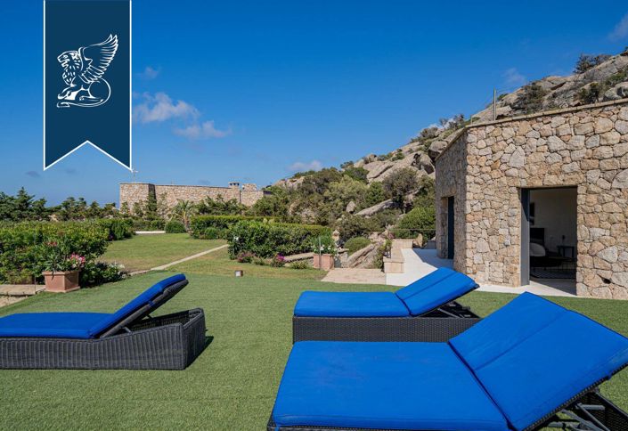 Image No.52-14 Bed Villa for sale