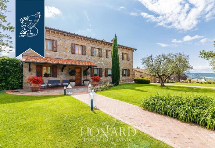 Image No.27-33 Bed Farmhouse for sale