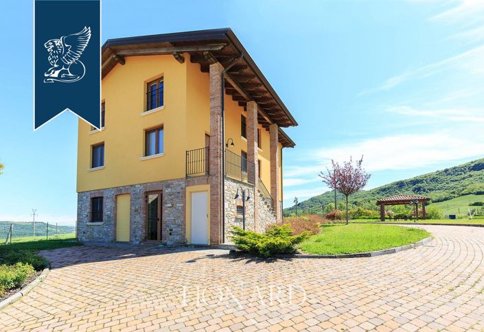 Image No.12-Ferme de 14 chambres à vendre à Lugagnano Val d'Arda