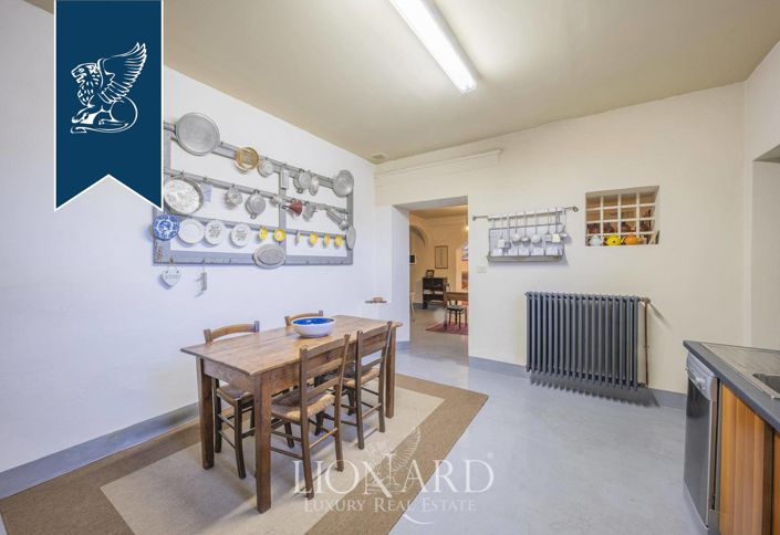 Image No.13-9 Bed Villa for sale