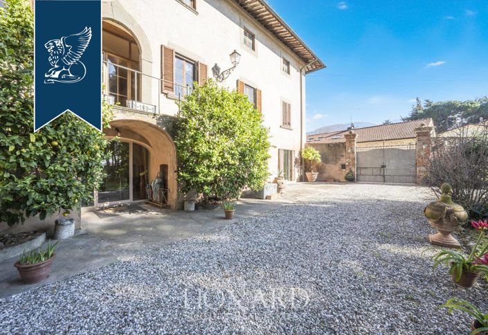 Image No.6-9 Bed Villa for sale