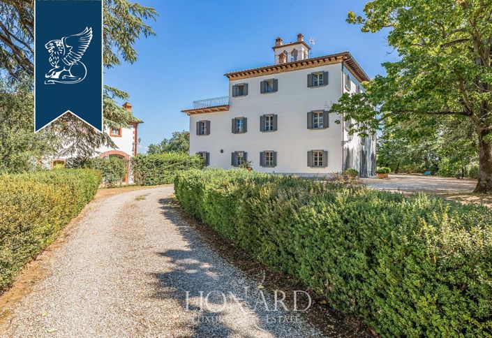 Image No.16-15 Bed Villa for sale