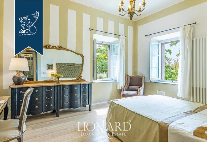 Image No.38-15 Bed Villa for sale