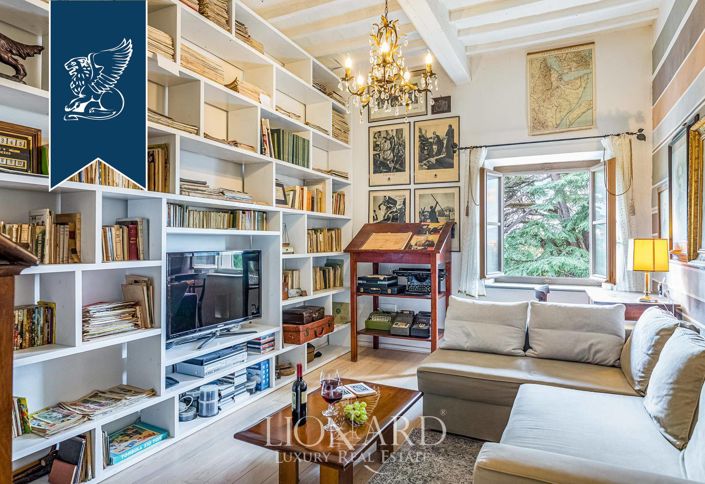 Image No.52-15 Bed Villa for sale