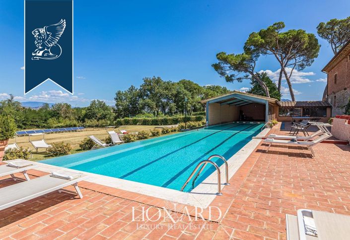 Image No.9-15 Bed Villa for sale