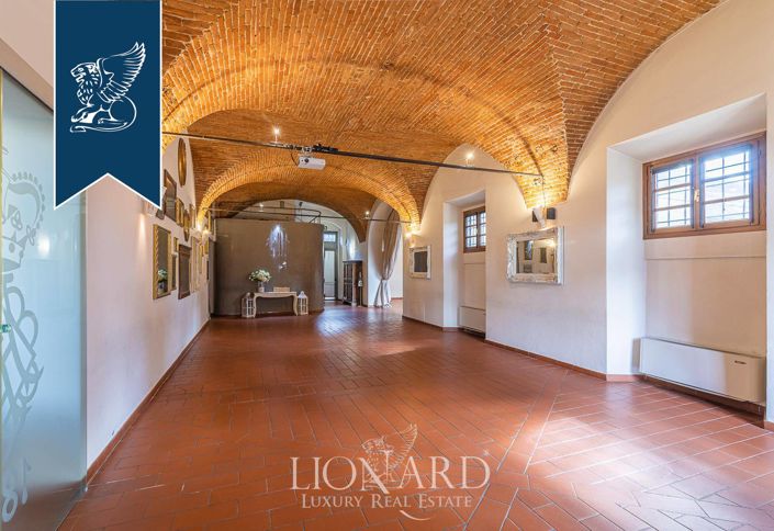 Image No.18-5 Bed Villa for sale