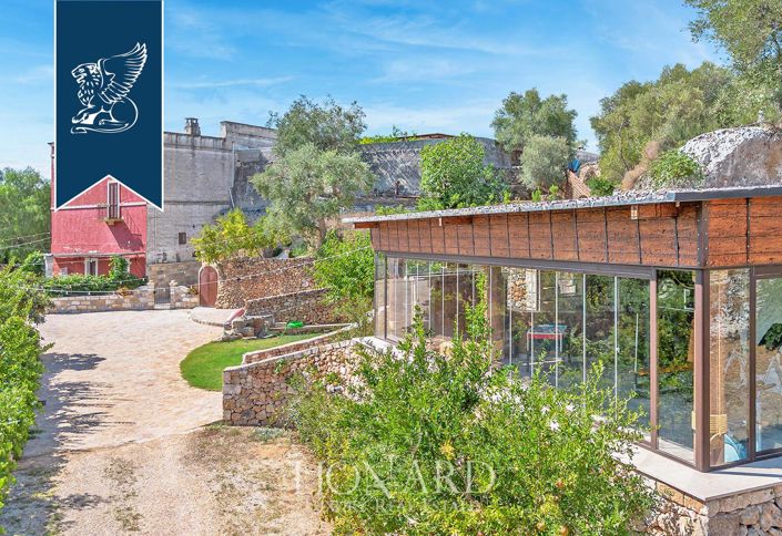 Image No.8-16 Bed Country House for sale