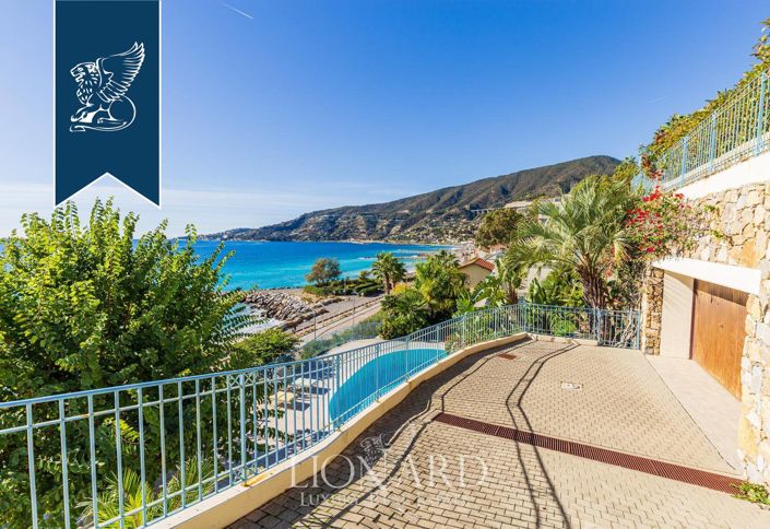 Image No.19-8 Bed Villa for sale