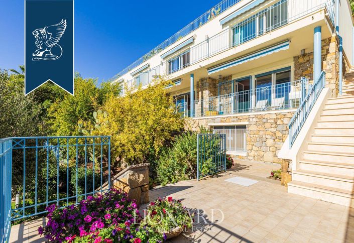 Image No.23-8 Bed Villa for sale