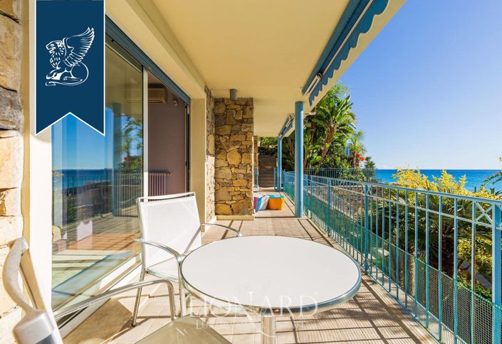 Image No.41-8 Bed Villa for sale