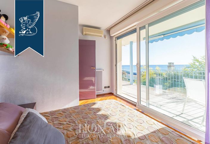 Image No.53-8 Bed Villa for sale