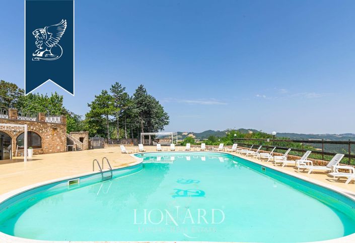 Image No.11-Ferme de 20 chambres à vendre à Fermignano