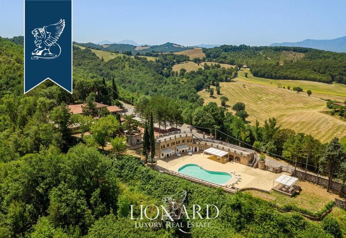 Image No.2-Ferme de 20 chambres à vendre à Fermignano