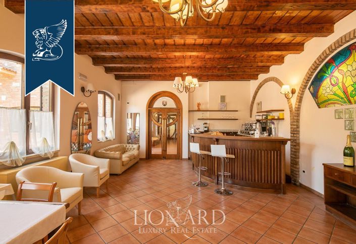 Image No.31-Ferme de 20 chambres à vendre à Fermignano