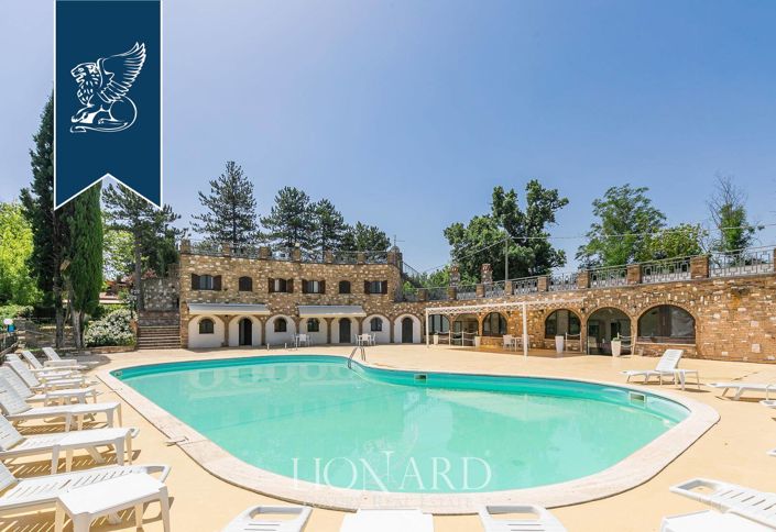 Image No.8-Ferme de 20 chambres à vendre à Fermignano