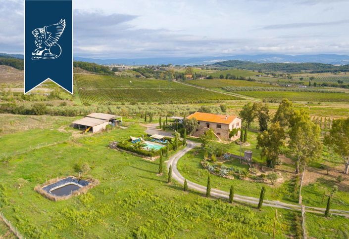 Image No.2-Ferme de 6 chambres à vendre à Gavorrano