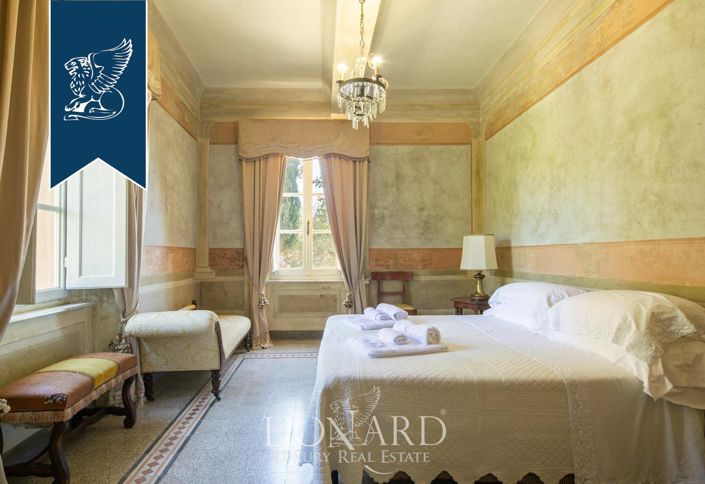 Image No.17-10 Bed Villa for sale