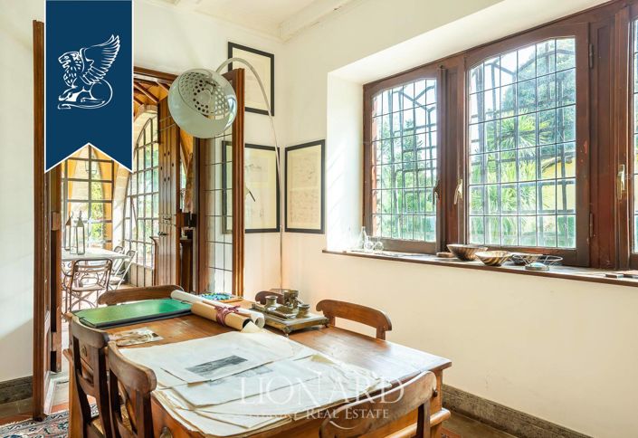 Image No.48-5 Bed Villa for sale