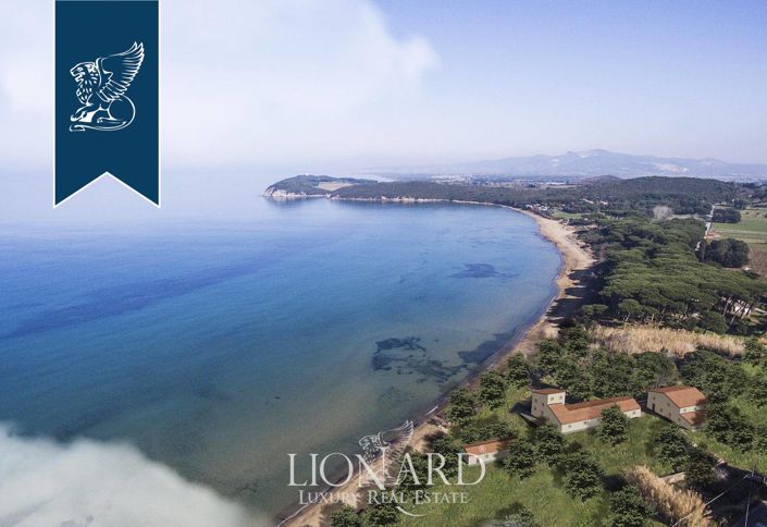 Image No.3-31 Bed Villa for sale