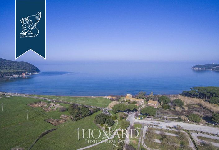 Image No.4-31 Bed Villa for sale