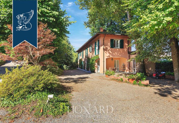 Image No.10-5 Bed Villa for sale