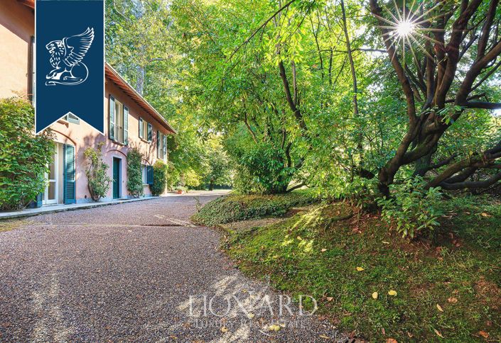 Image No.12-5 Bed Villa for sale