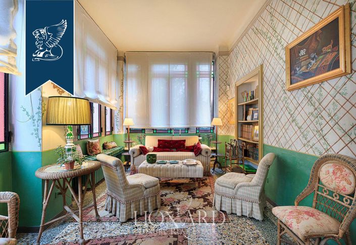 Image No.19-5 Bed Villa for sale