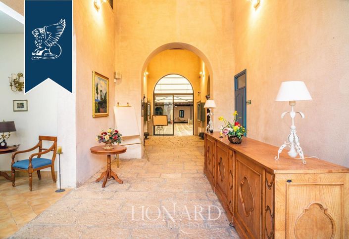 Image No.17-17 Bed Hotel for sale