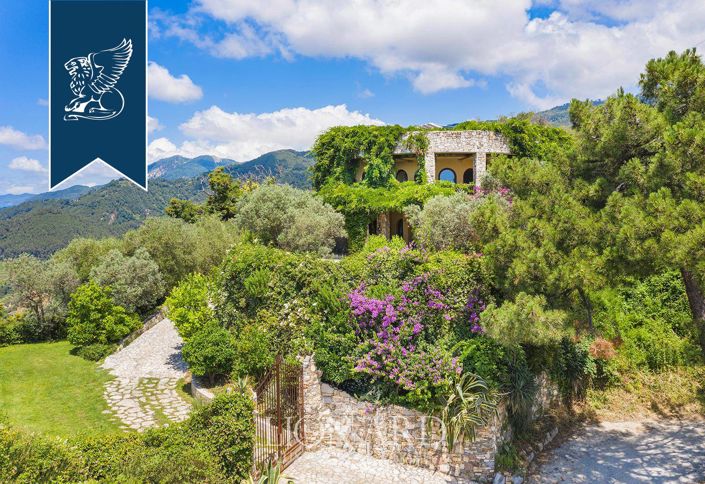 Image No.2-6 Bed Villa for sale