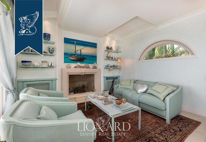 Image No.35-2 Bed Villa for sale