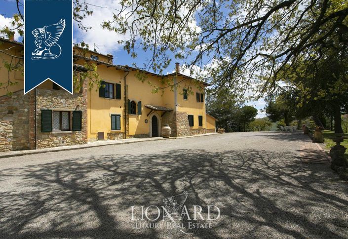 Image No.10-Ferme de 13 chambres à vendre à Montepulciano