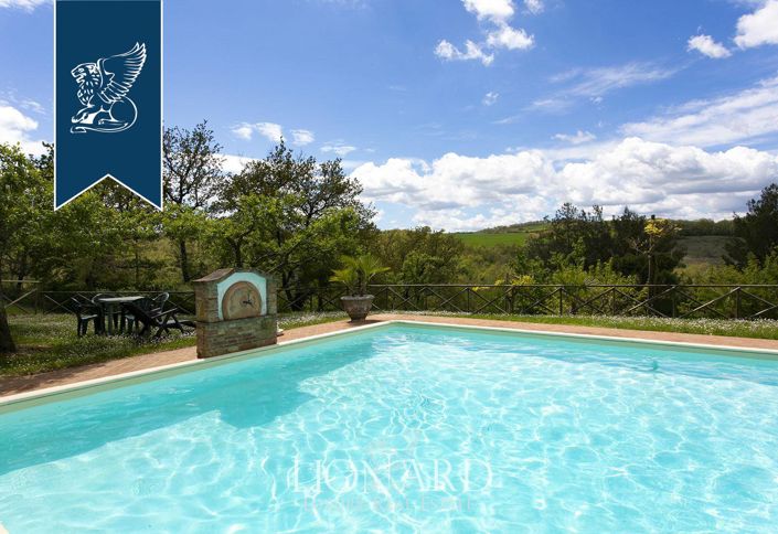 Image No.14-Ferme de 13 chambres à vendre à Montepulciano