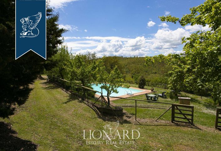 Image No.17-Ferme de 13 chambres à vendre à Montepulciano