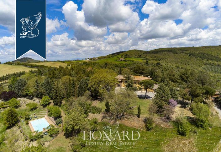 Image No.2-Ferme de 13 chambres à vendre à Montepulciano