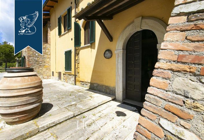 Image No.23-Ferme de 13 chambres à vendre à Montepulciano