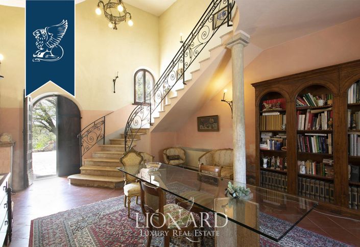 Image No.30-Ferme de 13 chambres à vendre à Montepulciano