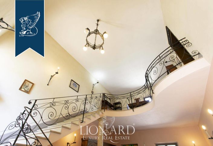 Image No.31-Ferme de 13 chambres à vendre à Montepulciano