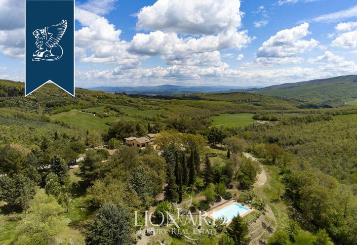 Image No.38-Ferme de 13 chambres à vendre à Montepulciano