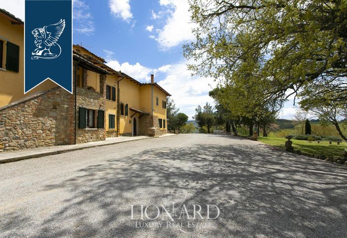 Image No.9-Ferme de 13 chambres à vendre à Montepulciano