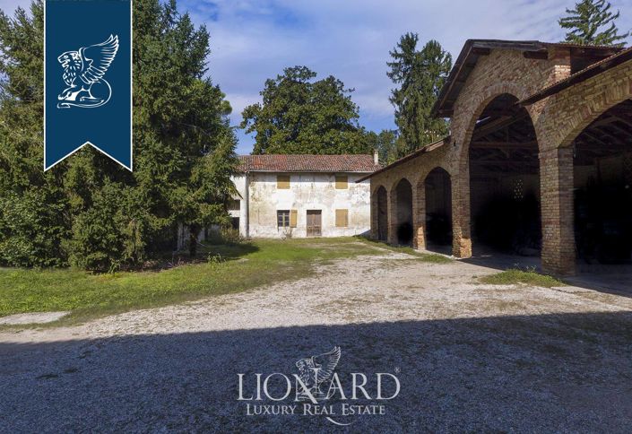 Image No.21-8 Bed Villa for sale