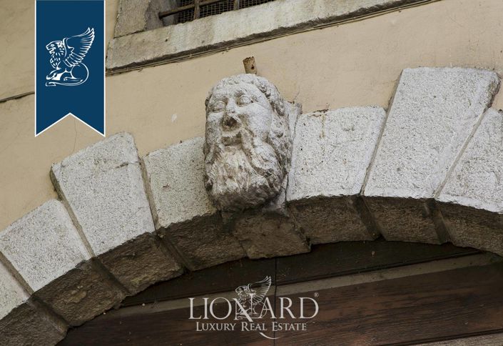 Image No.40-8 Bed Villa for sale