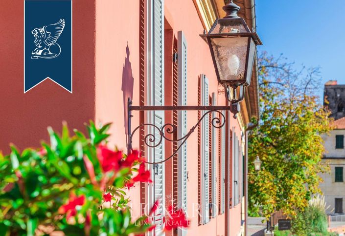 Image No.12-Un hôtel de 14 chambres à vendre à Borgomaro