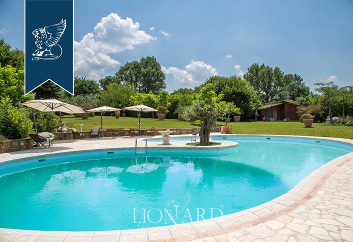 Image No.11-7 Bed Villa for sale