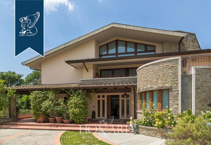 Image No.17-7 Bed Villa for sale